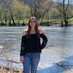 Meet your Posher, Ashley